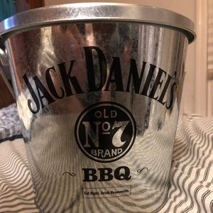 Jack Daniels rib bucket